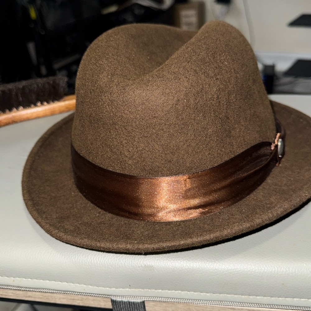 Brown dress hat medium